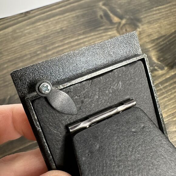 Vintage Miniature Pewter Picture Frame Cat Sitting in Window 3"x2.25" No Glass - Picture 3 of 9